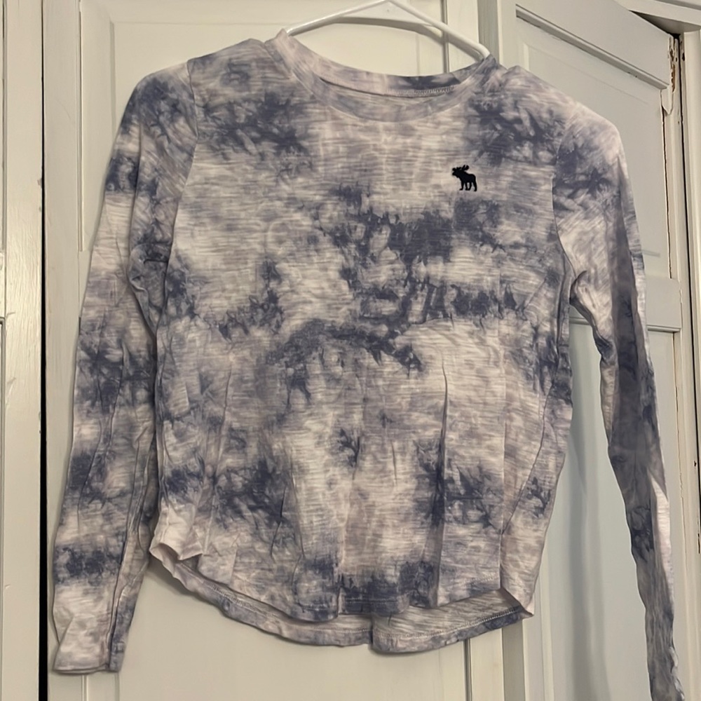 EUC- Girls Abercrombie and Fitch long sleeve shirt, size 9/10